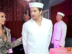 tattooed Anna Bell Peaks shafted by a sailor